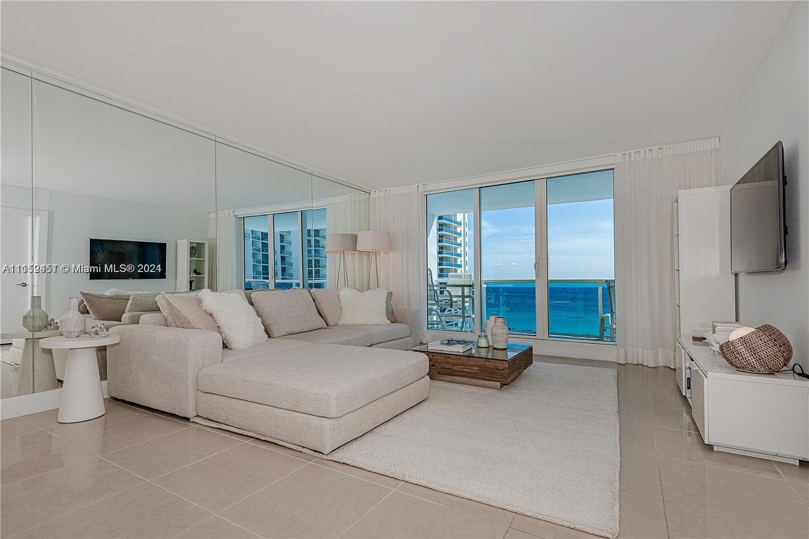 A11159451 — Miami Beach — 25