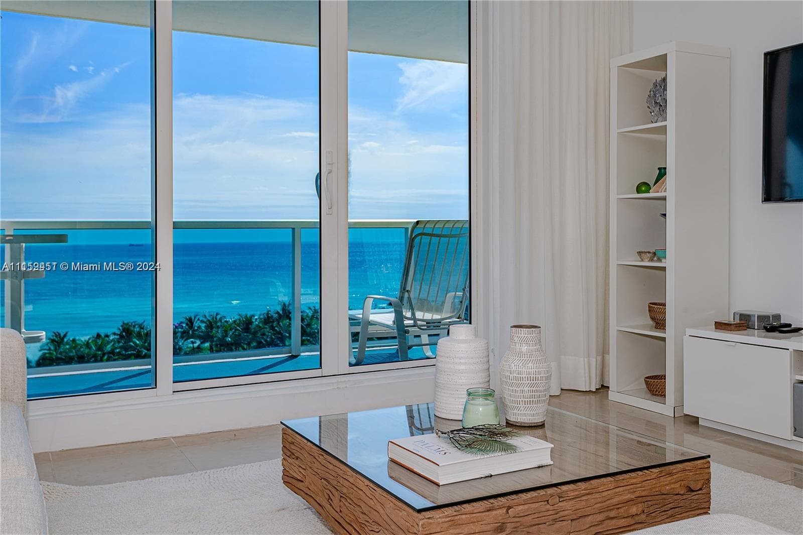 A11159451 — Miami Beach — 21