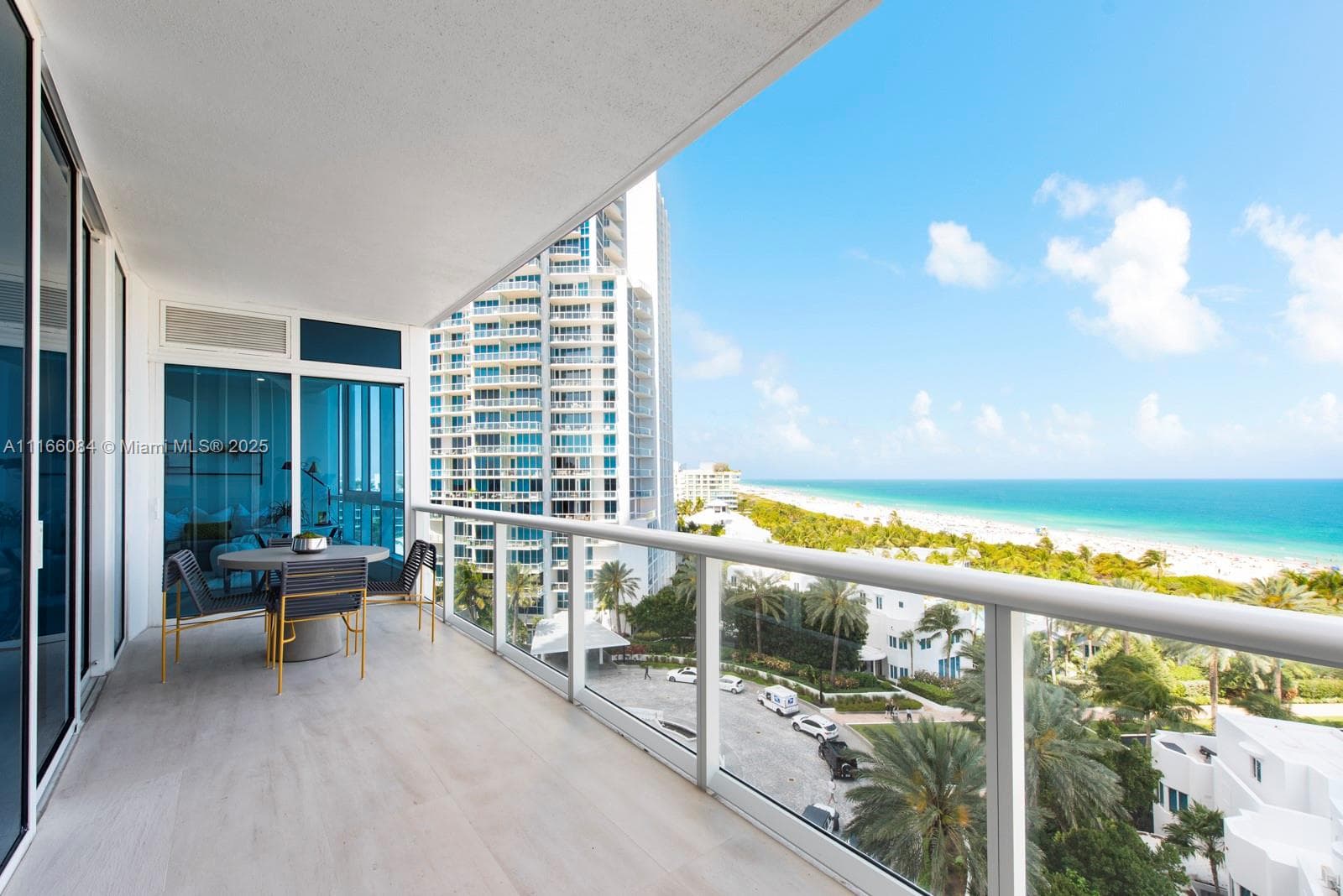 A11166084 — Miami Beach — 18