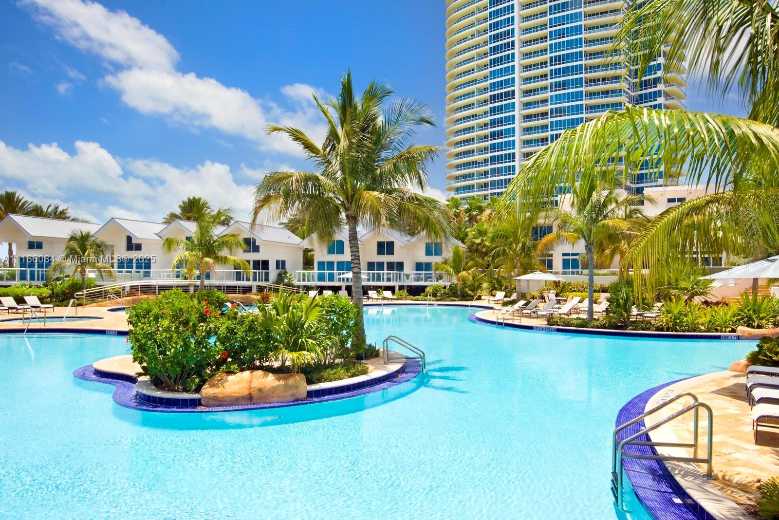 A11166084 — Miami Beach — 21