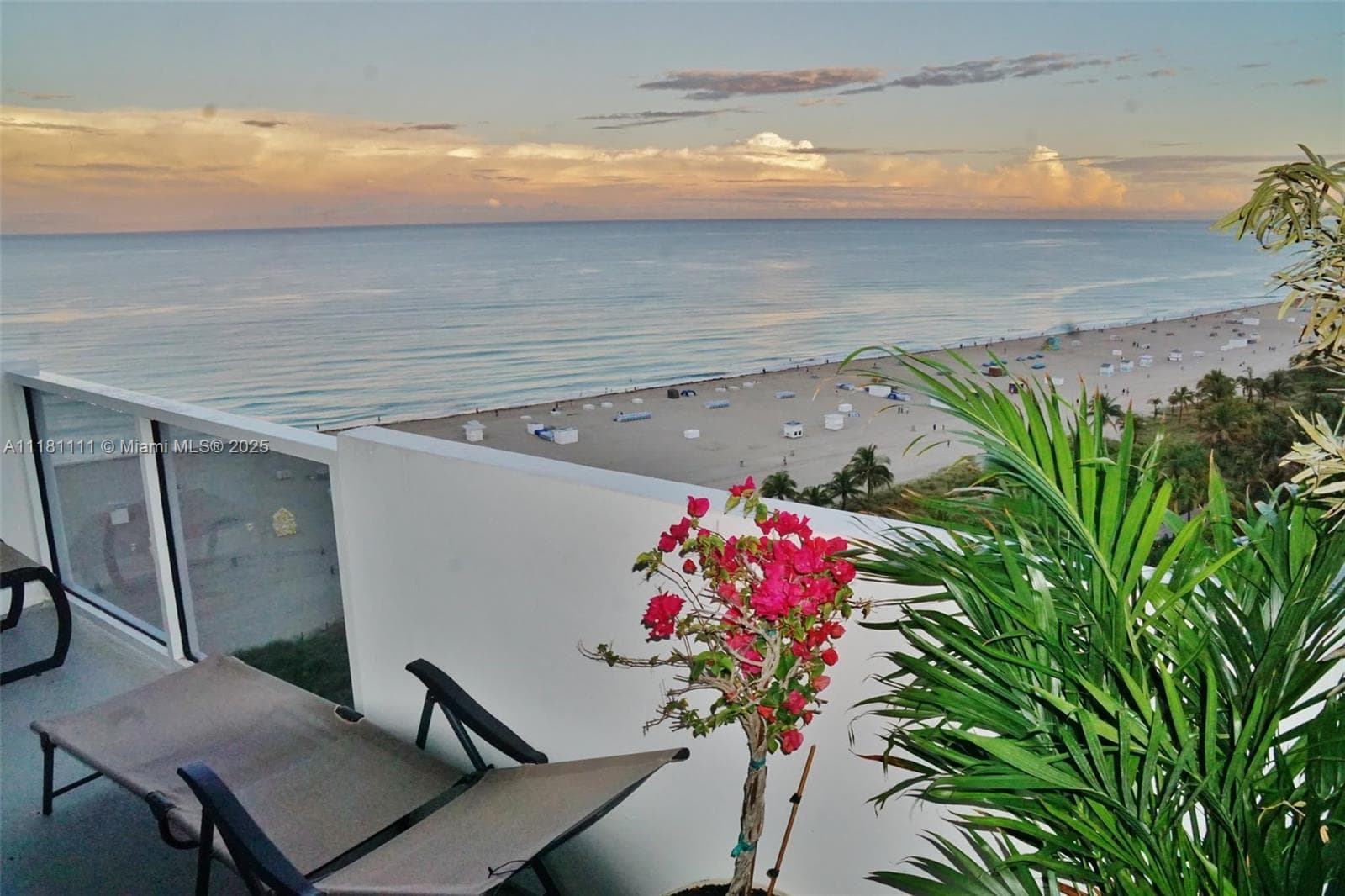 A11181111 — Miami Beach — 2