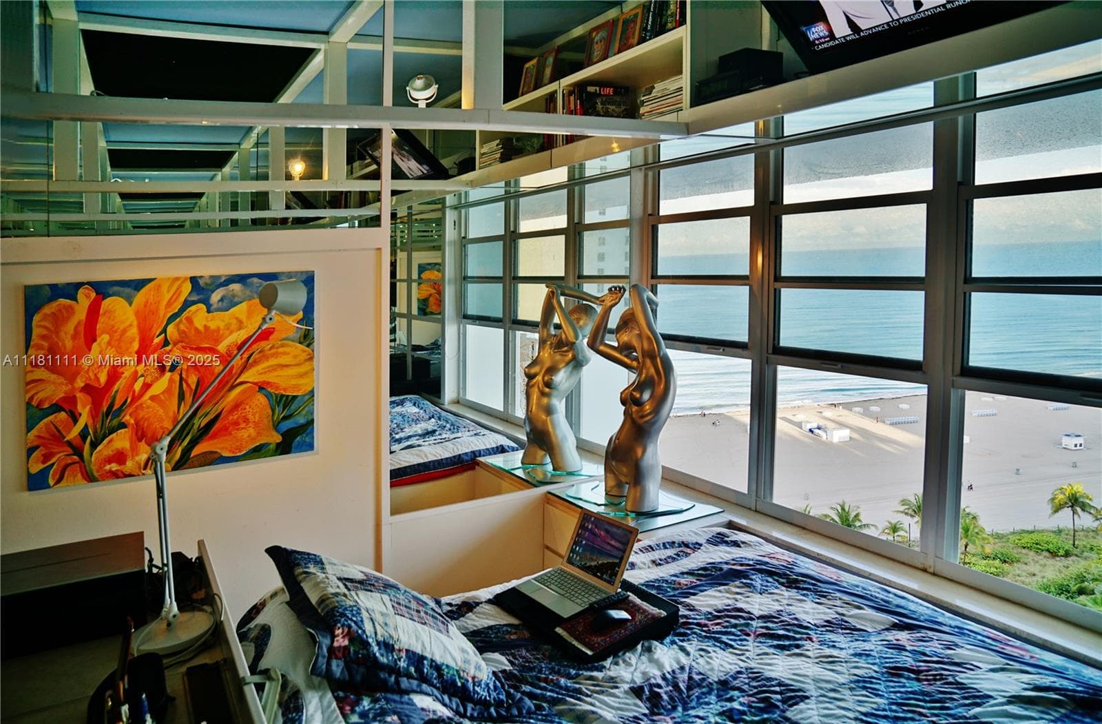 A11181111 — Miami Beach — 13