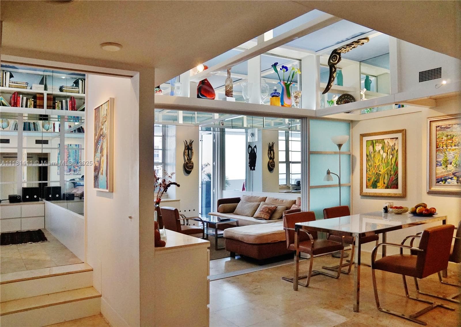 A11181111 — Miami Beach — 7