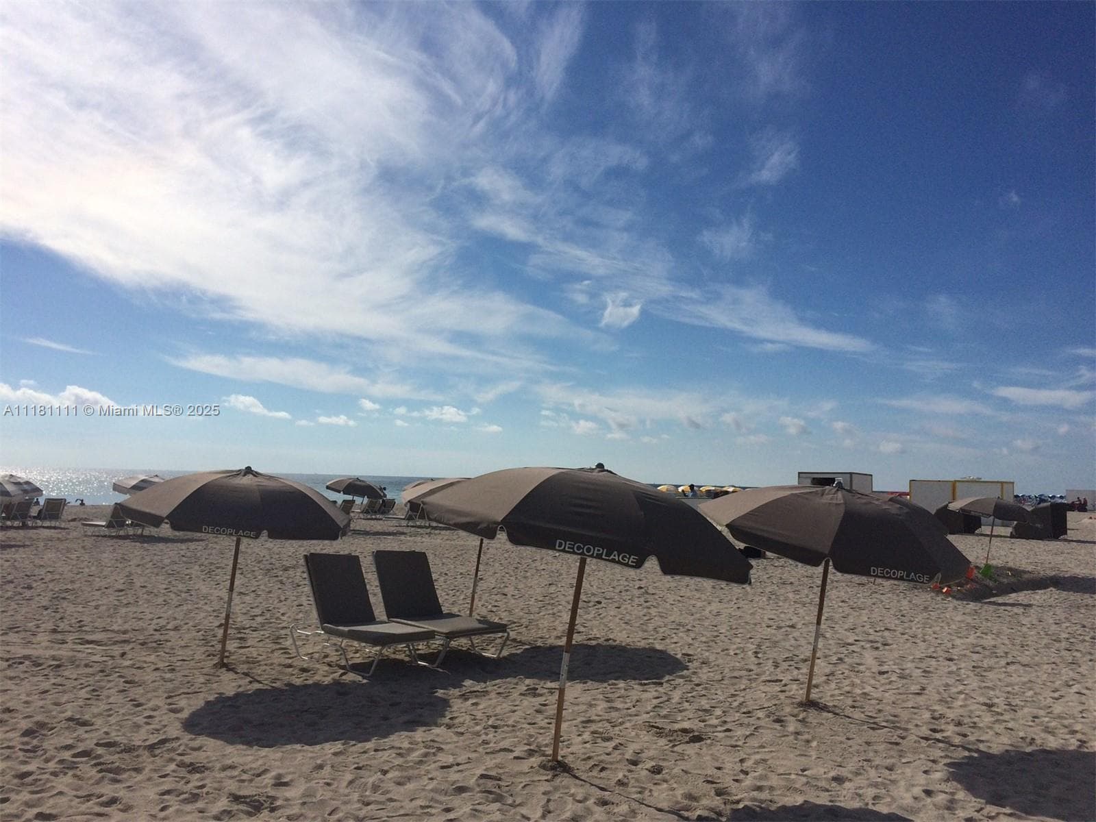 A11181111 — Miami Beach — 55