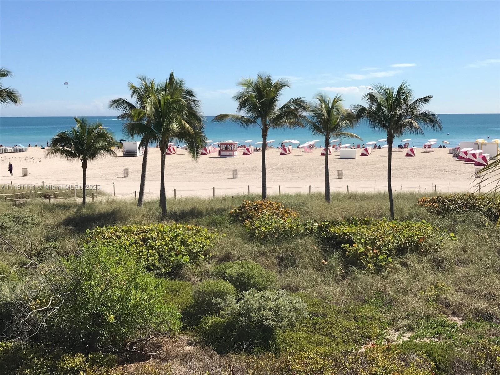 A11181111 — Miami Beach — 48