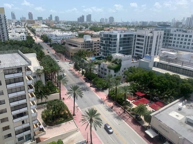 A11181972 — Miami Beach — 14