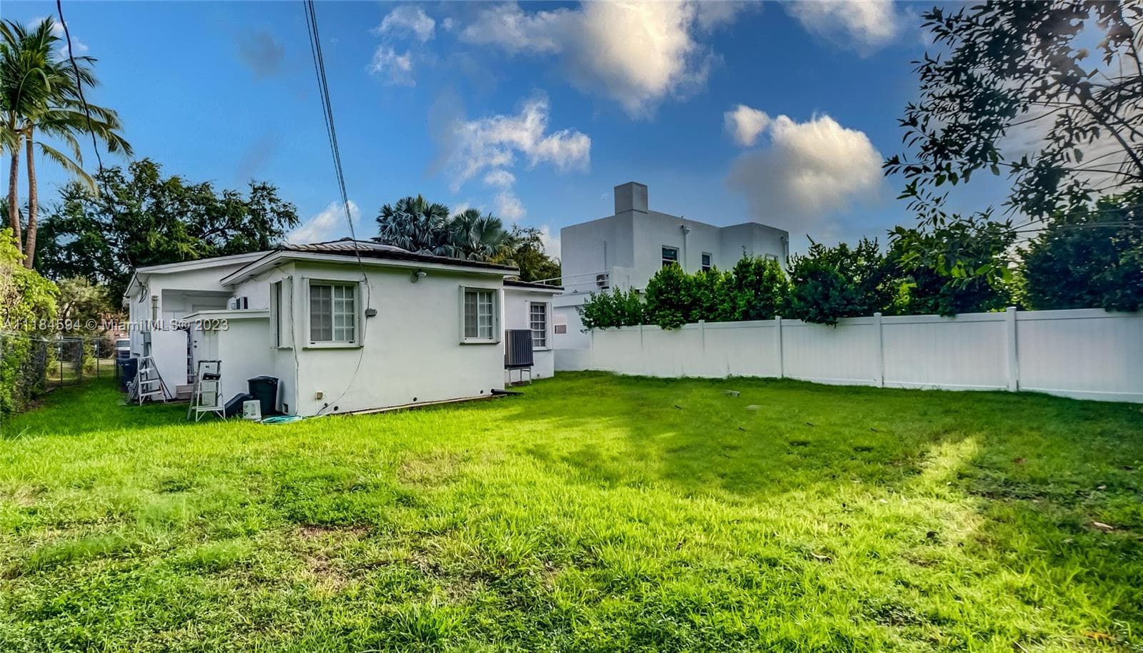 A11184594 — Miami Beach — 26