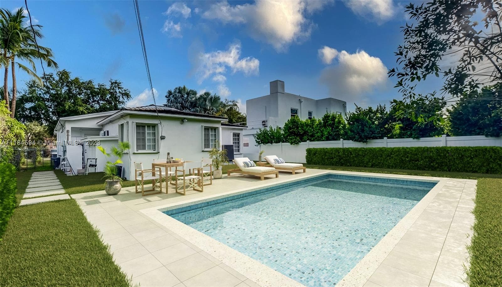A11184594 — Miami Beach — 3