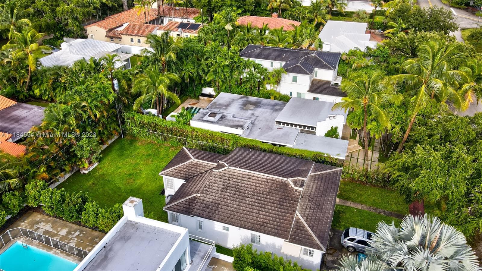 A11184594 — Miami Beach — 32