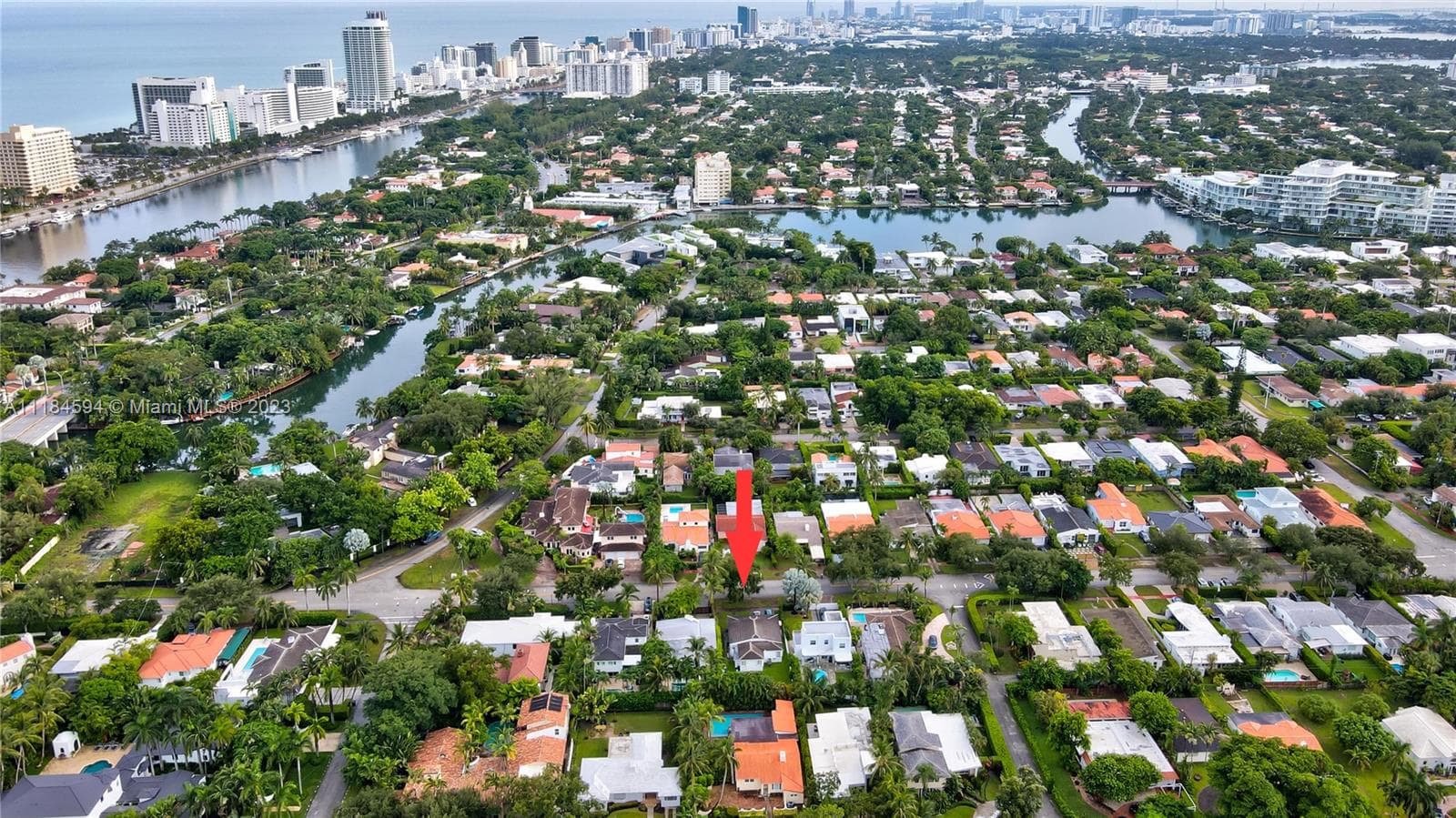 A11184594 — Miami Beach — 38