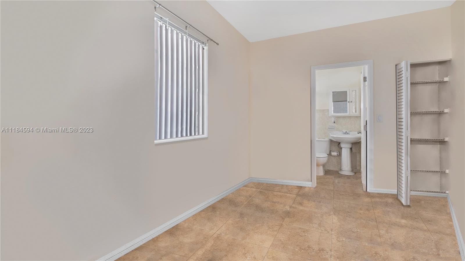 A11184594 — Miami Beach — 21