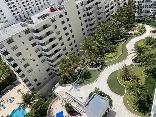 A11185625 — Miami Beach — 28