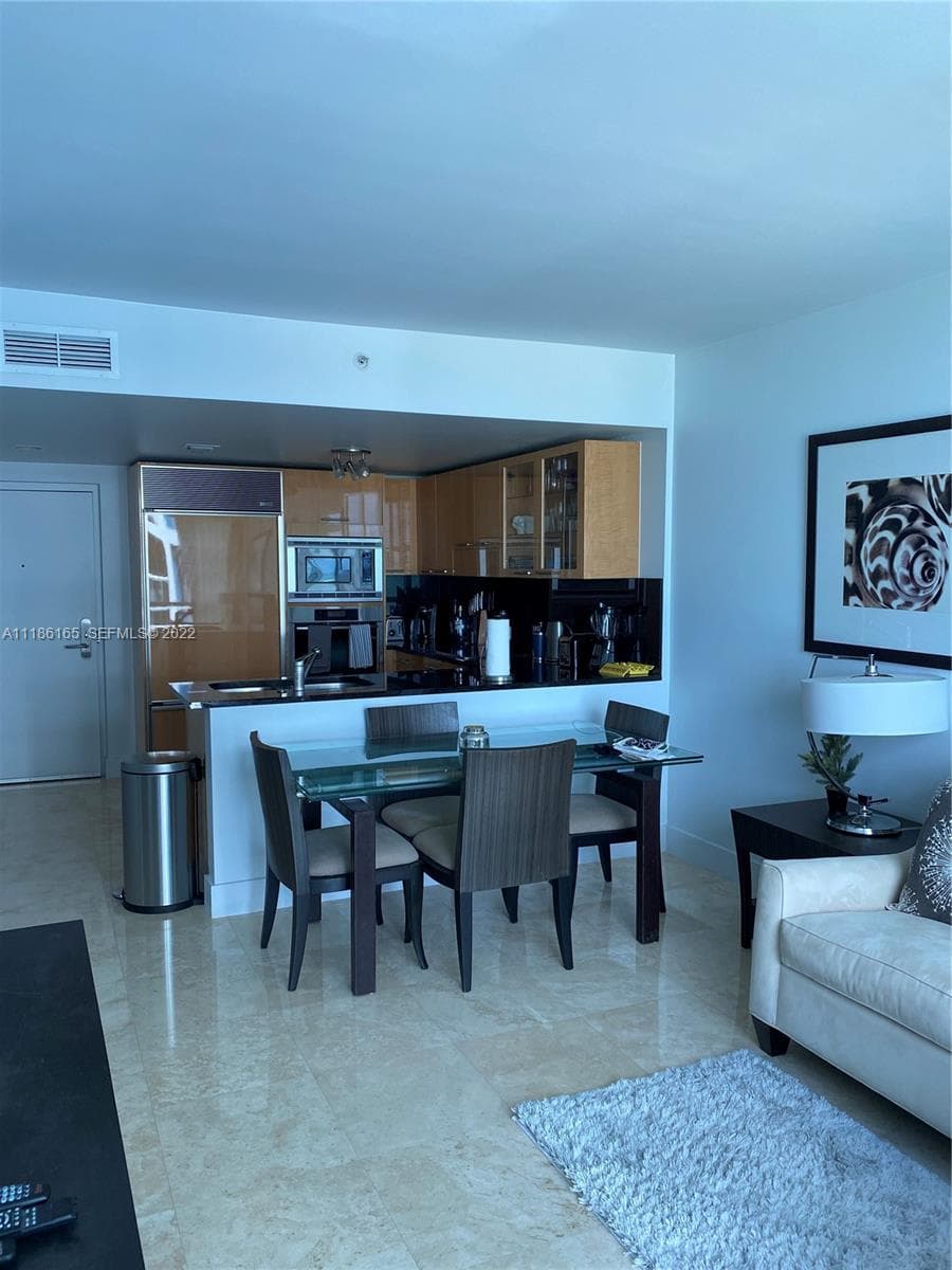 A11186165 — Miami Beach — 7