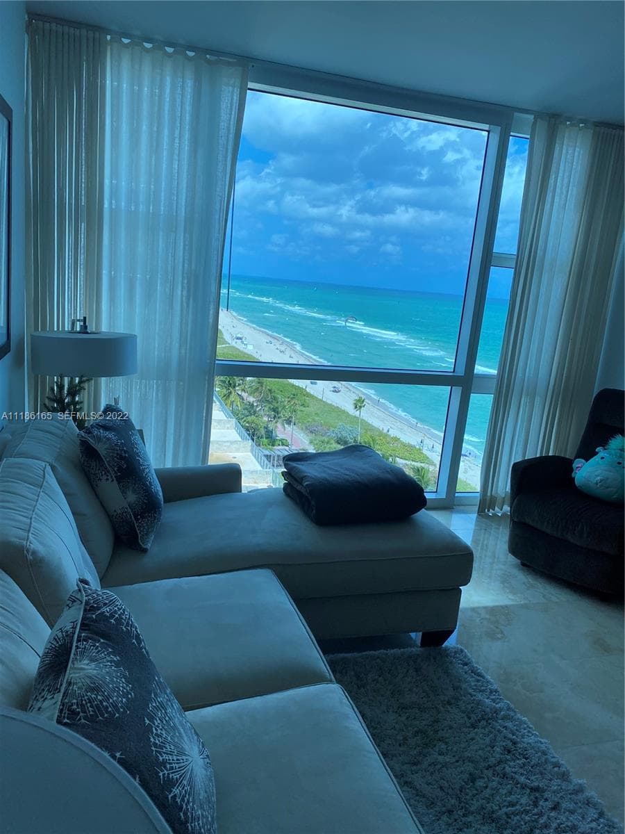 A11186165 — Miami Beach — 5