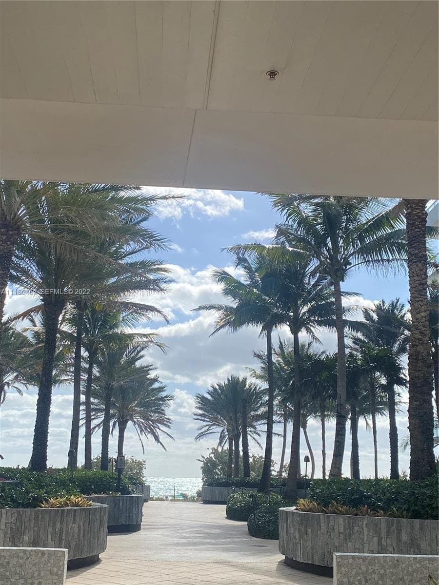 A11186165 — Miami Beach — 24