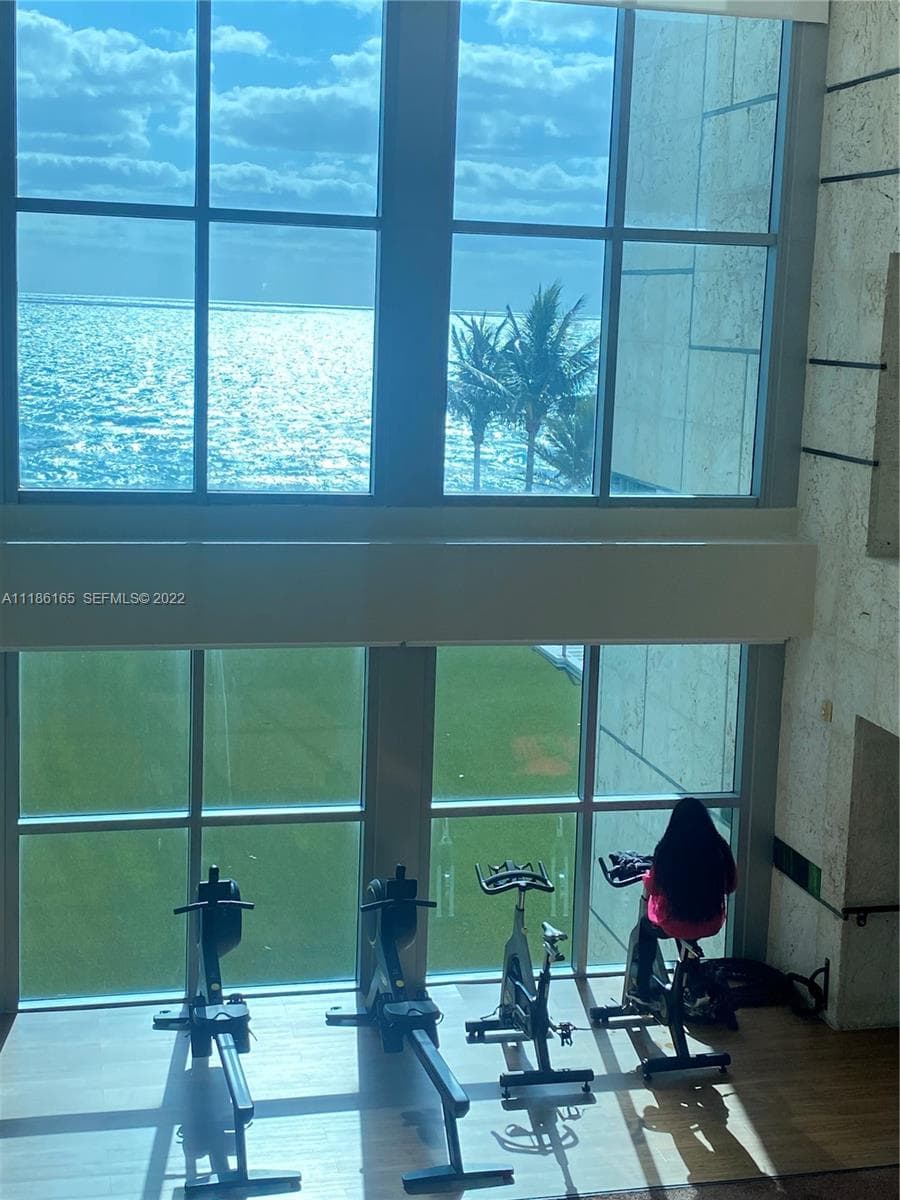 A11186165 — Miami Beach — 15