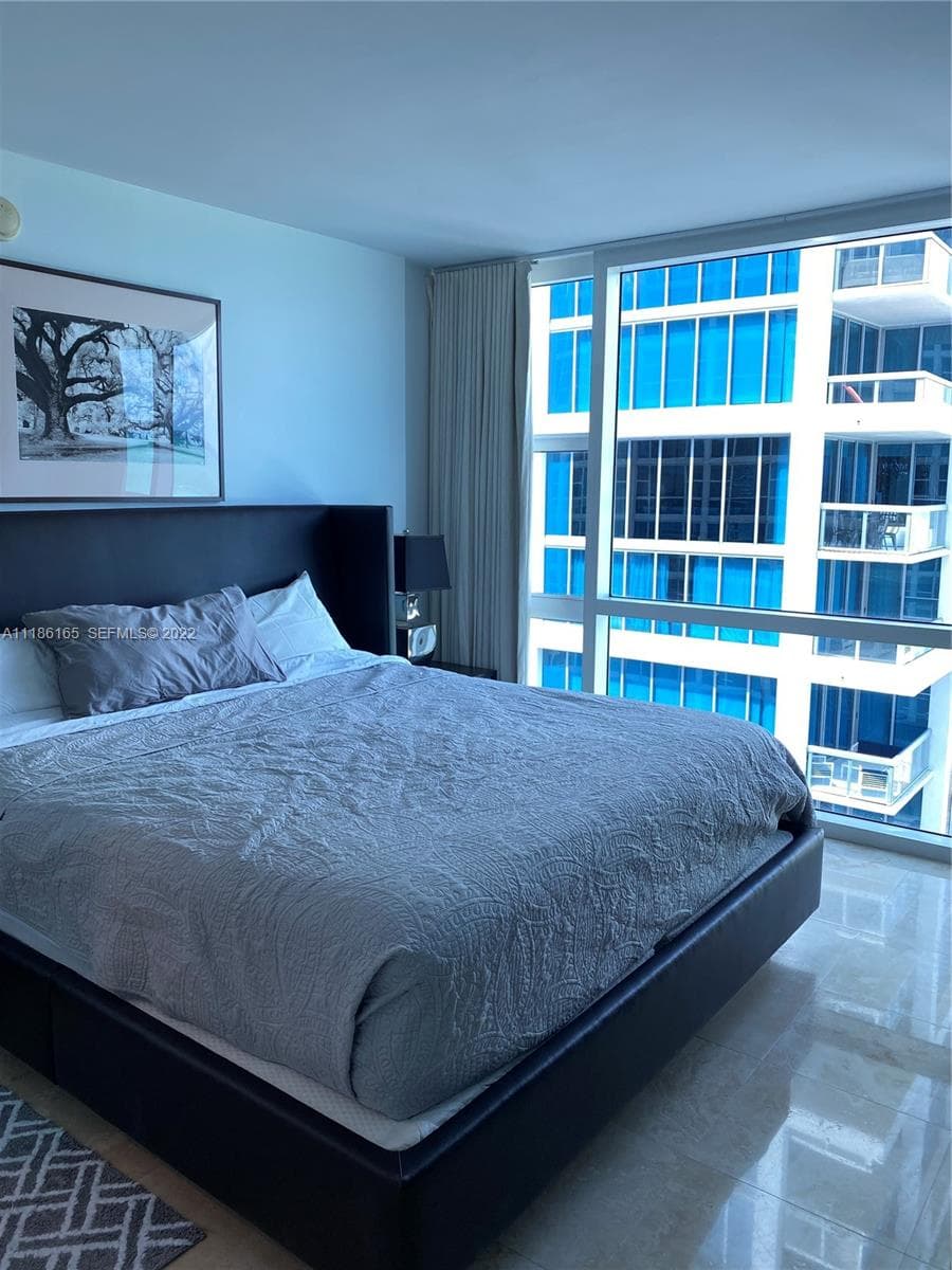 A11186165 — Miami Beach — 8