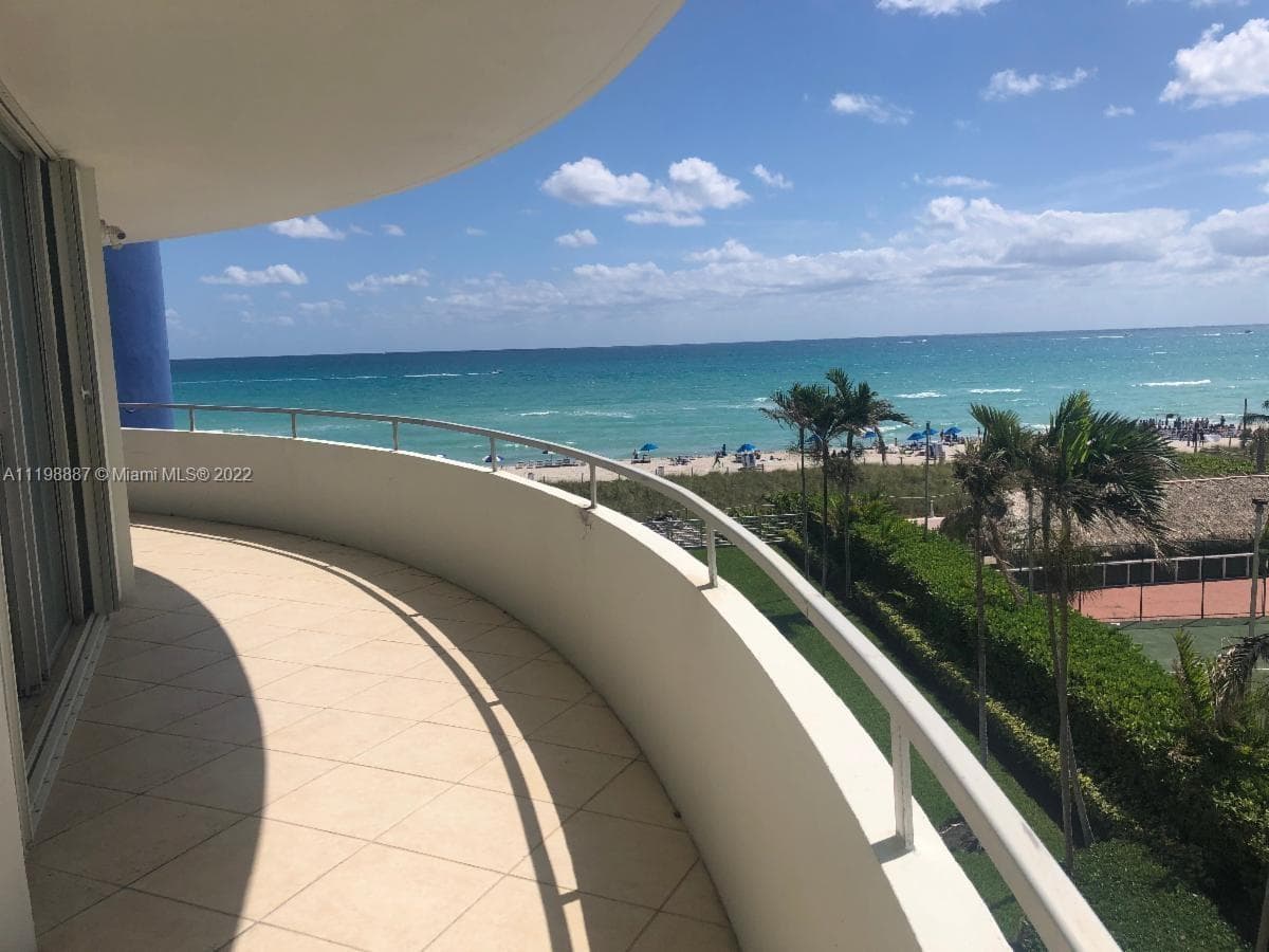 A11198887 — Miami Beach — 2