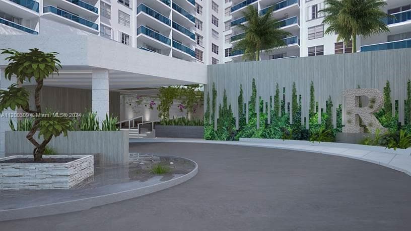 A11200309 — Miami Beach — 29