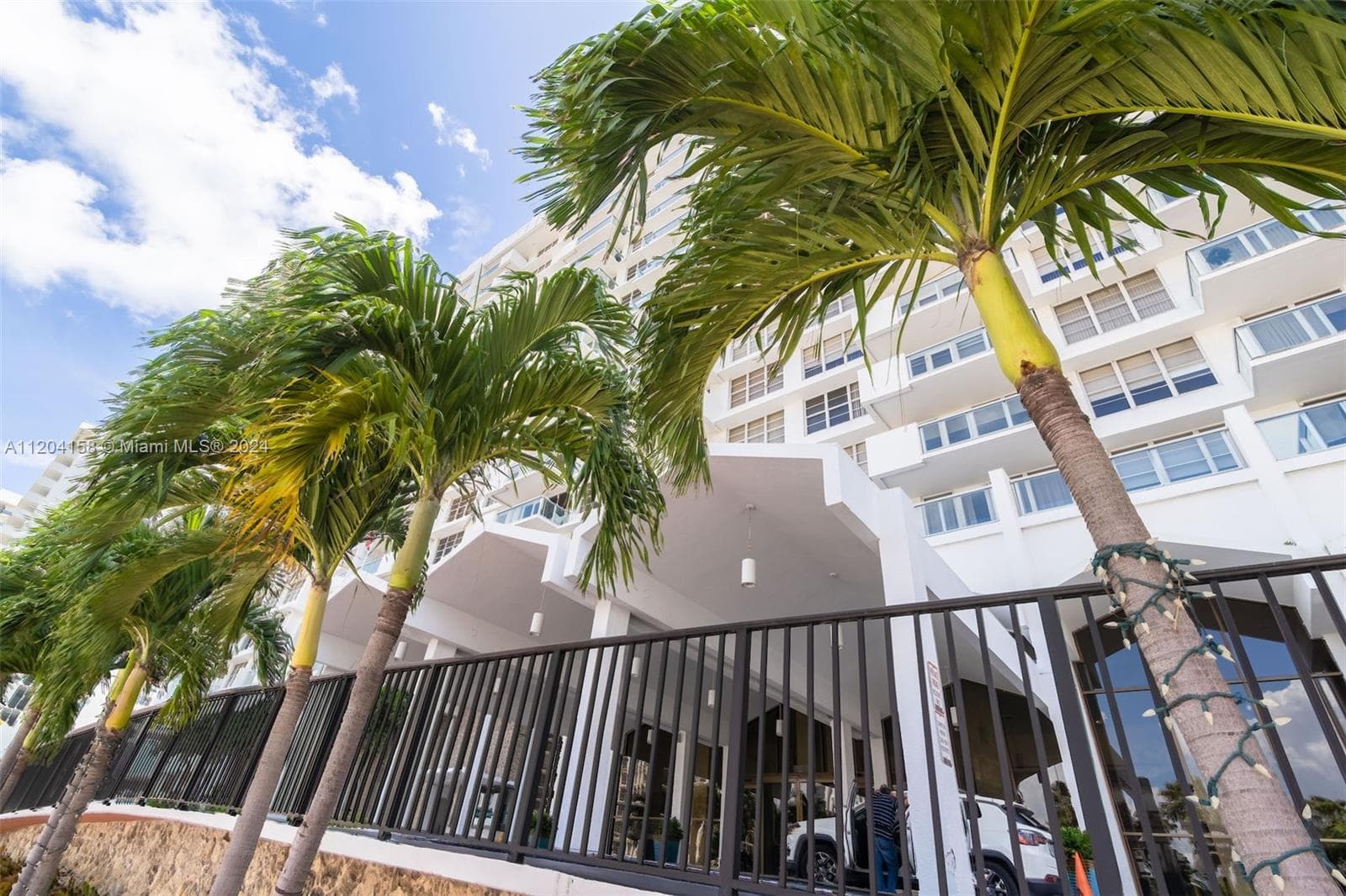 A11204158 — Miami Beach — 48