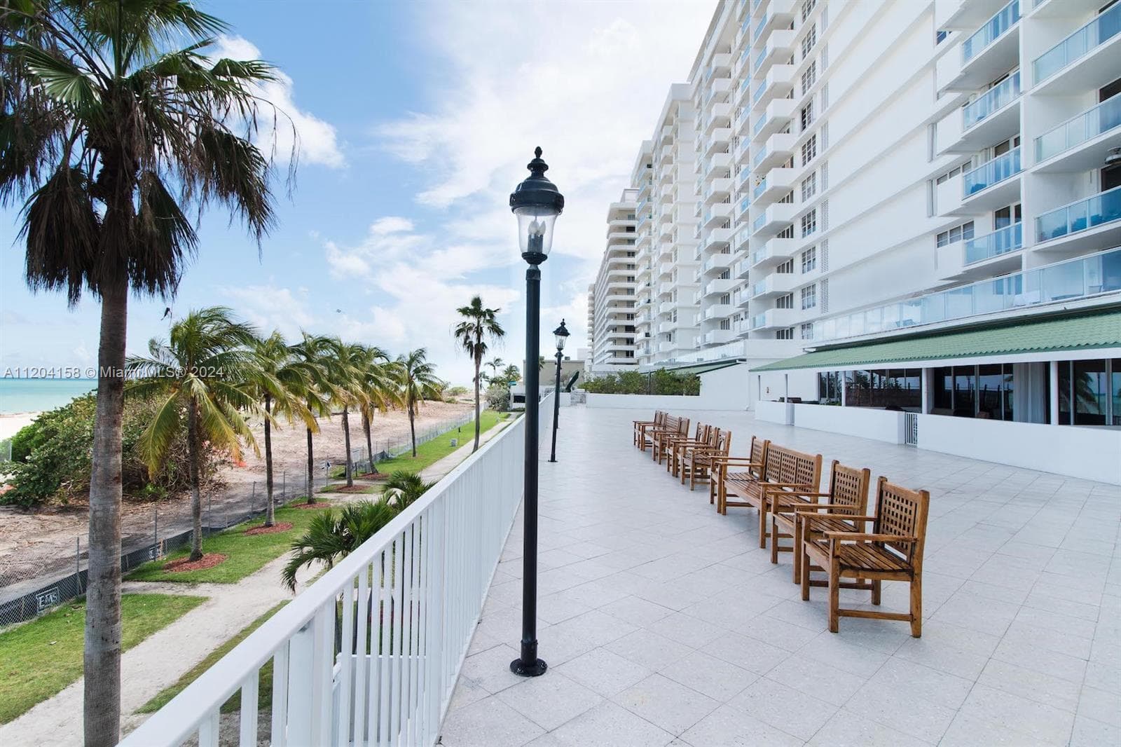 A11204158 — Miami Beach — 25