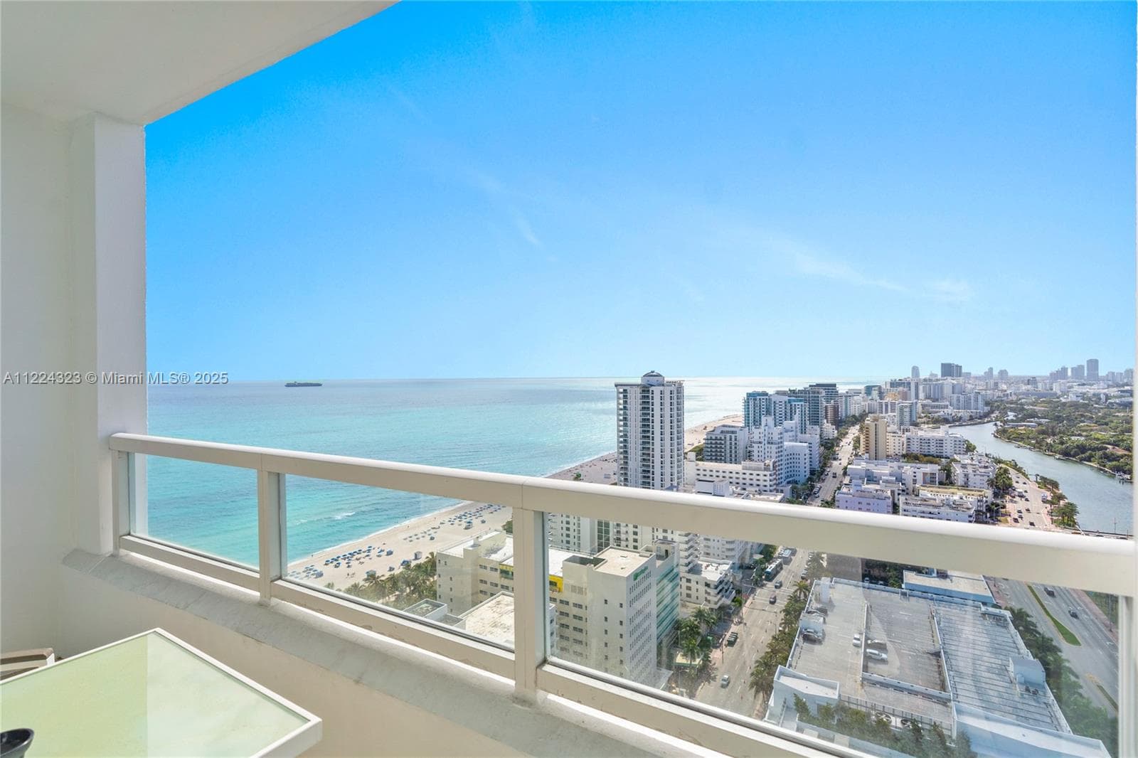 A11224323 — Miami Beach — 9