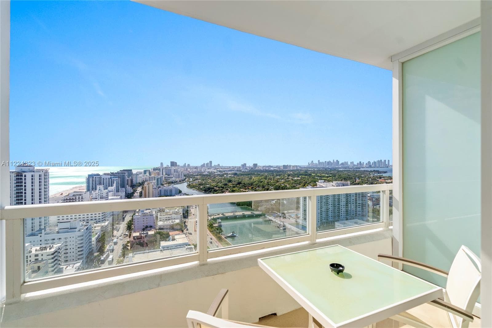 A11224323 — Miami Beach — 10