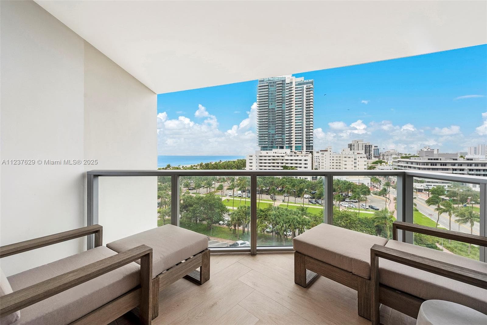 A11237629 — Miami Beach — 2