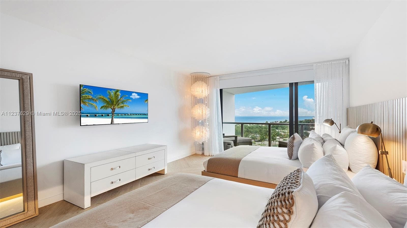 A11237629 — Miami Beach — 21