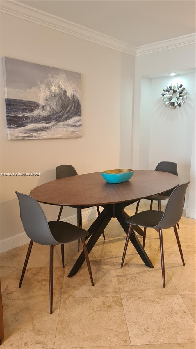 A11244344 — Miami Beach — 17