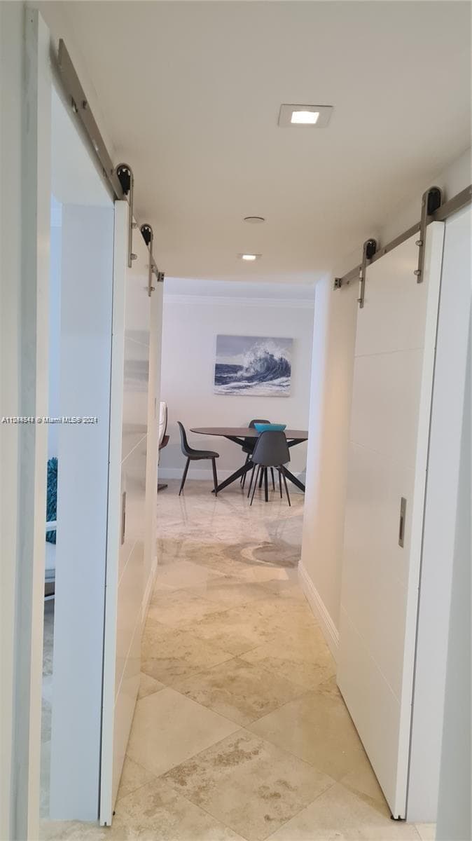 A11244344 — Miami Beach — 26