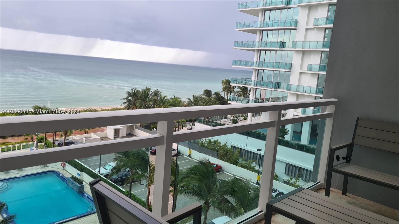 A11244344 — Miami Beach — 3