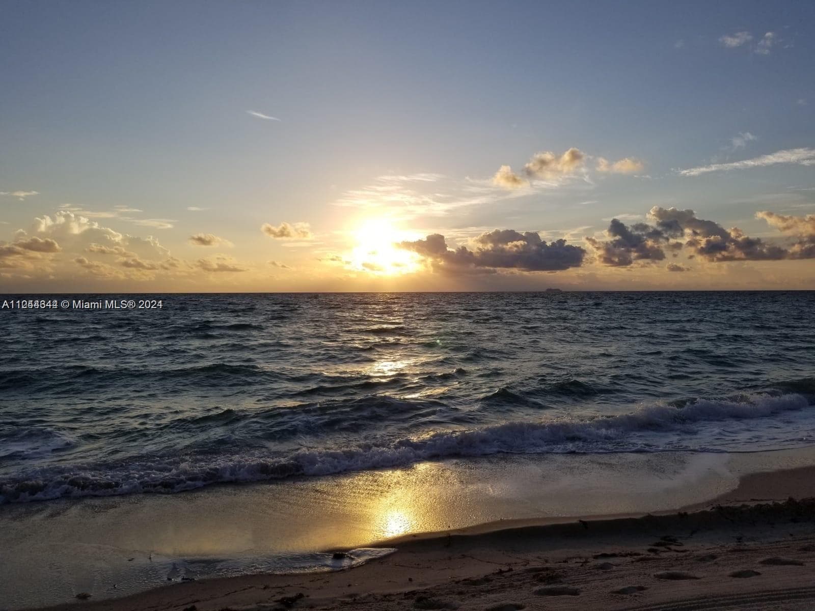 A11244344 — Miami Beach — 31