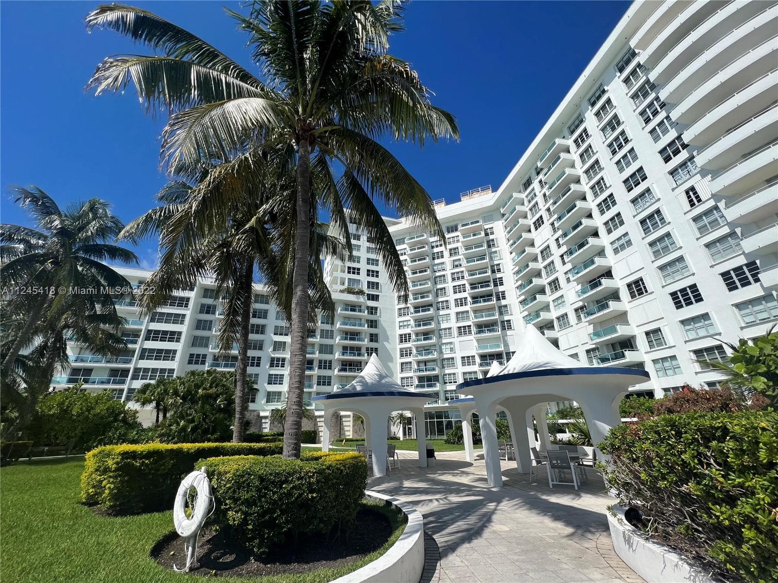 A11245418 — Miami Beach — 13