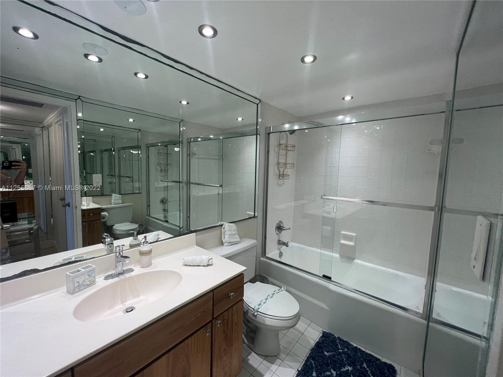 A11255867 — Miami Beach — 13
