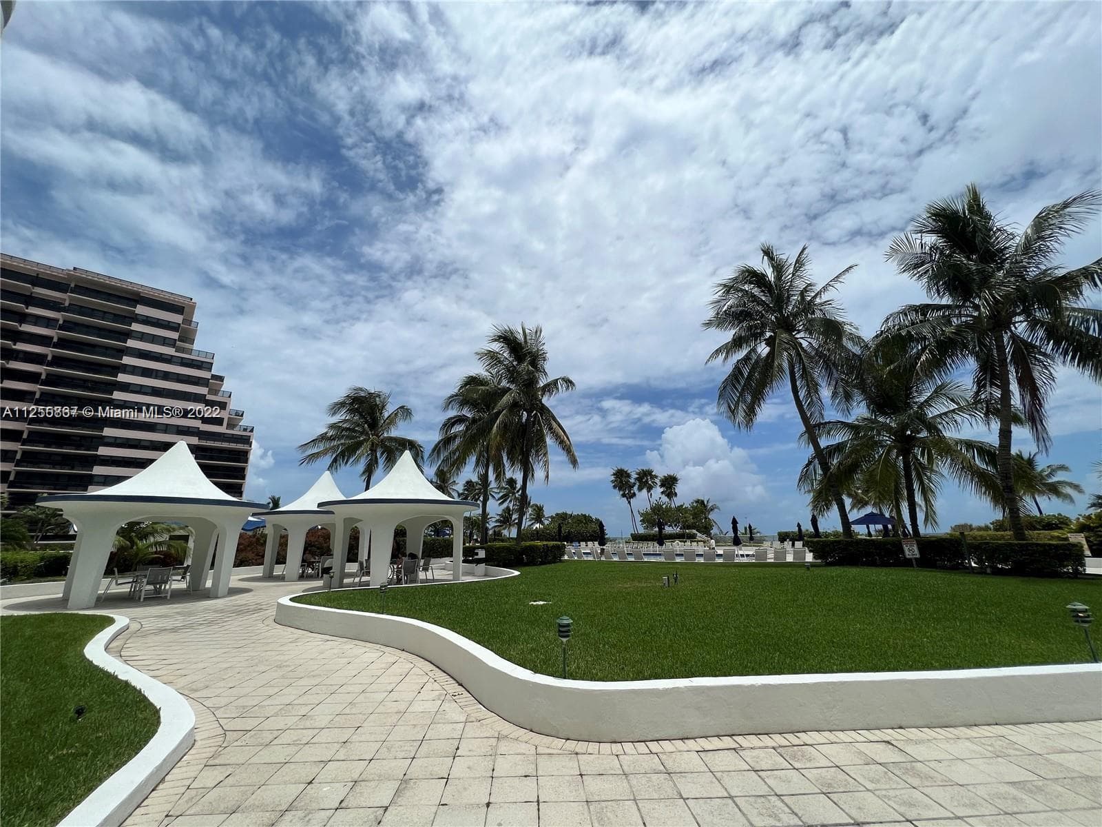 A11255867 — Miami Beach — 26