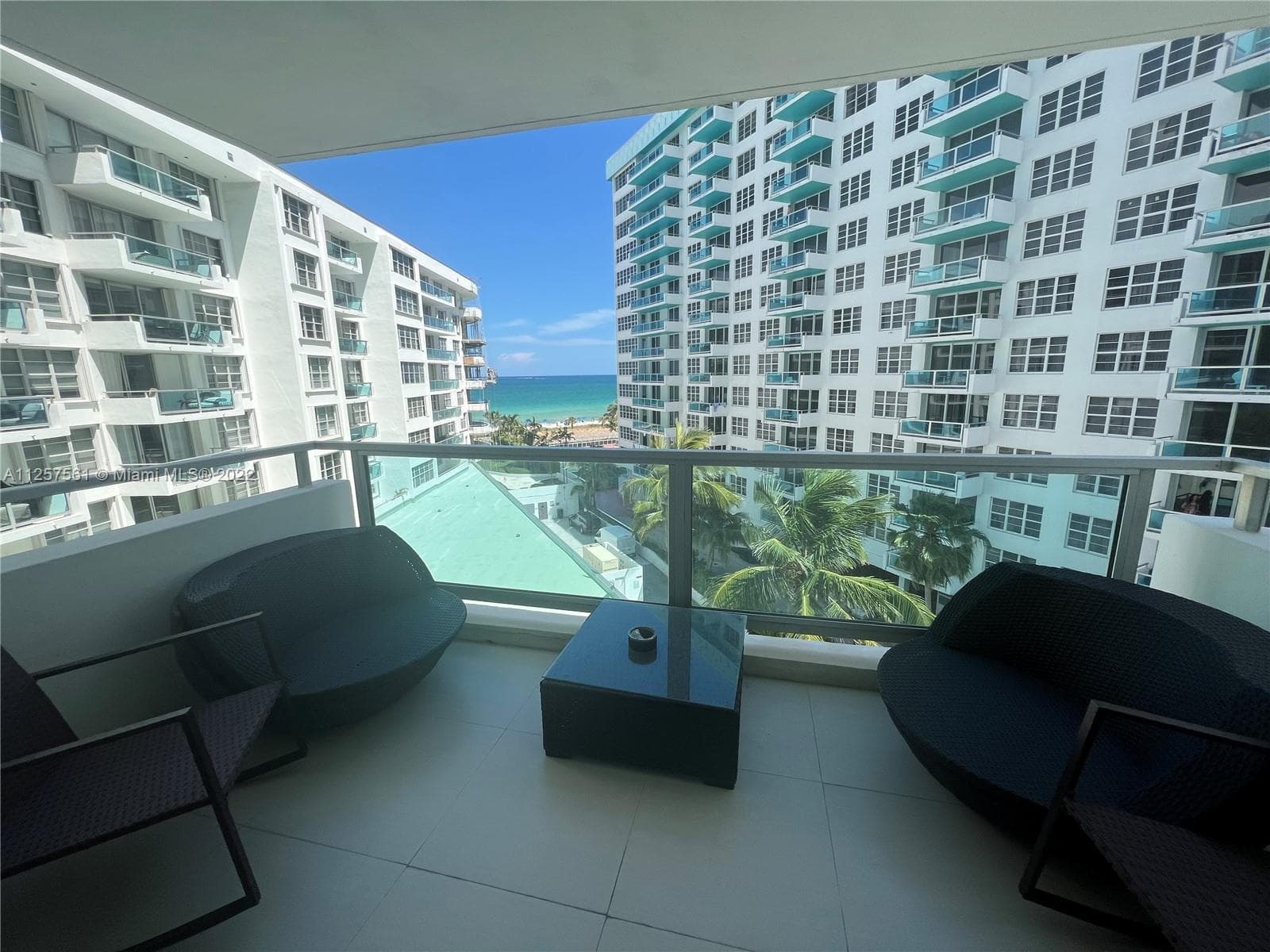 A11257561 — Miami Beach — 12