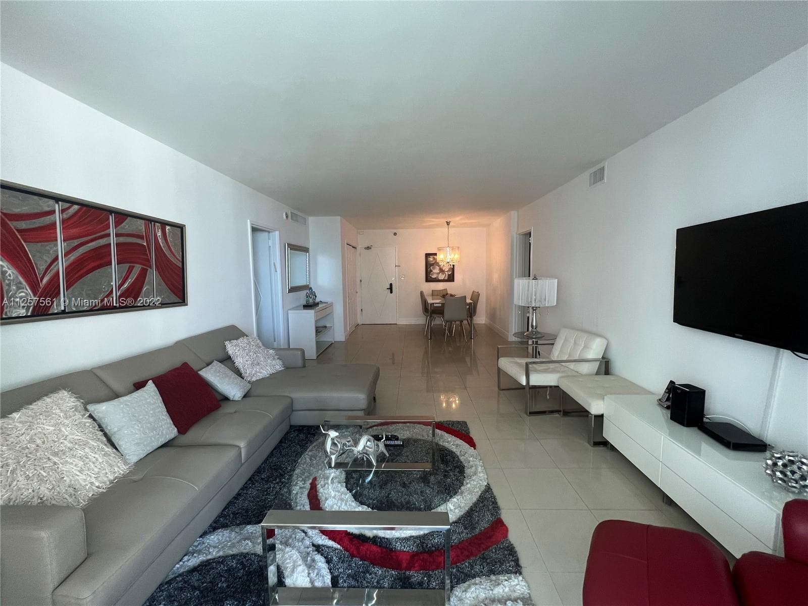 A11257561 — Miami Beach — 4