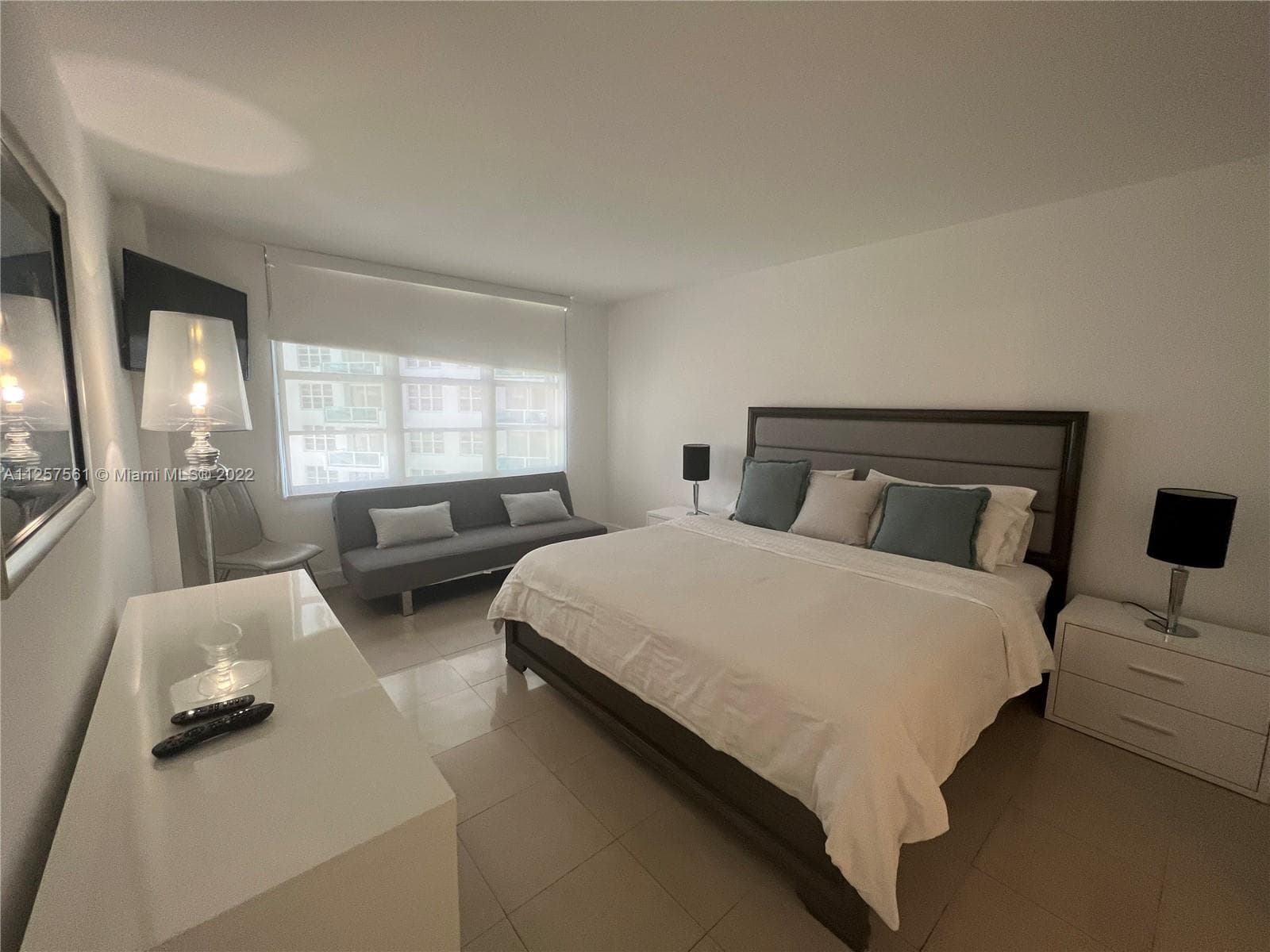 A11257561 — Miami Beach — 8
