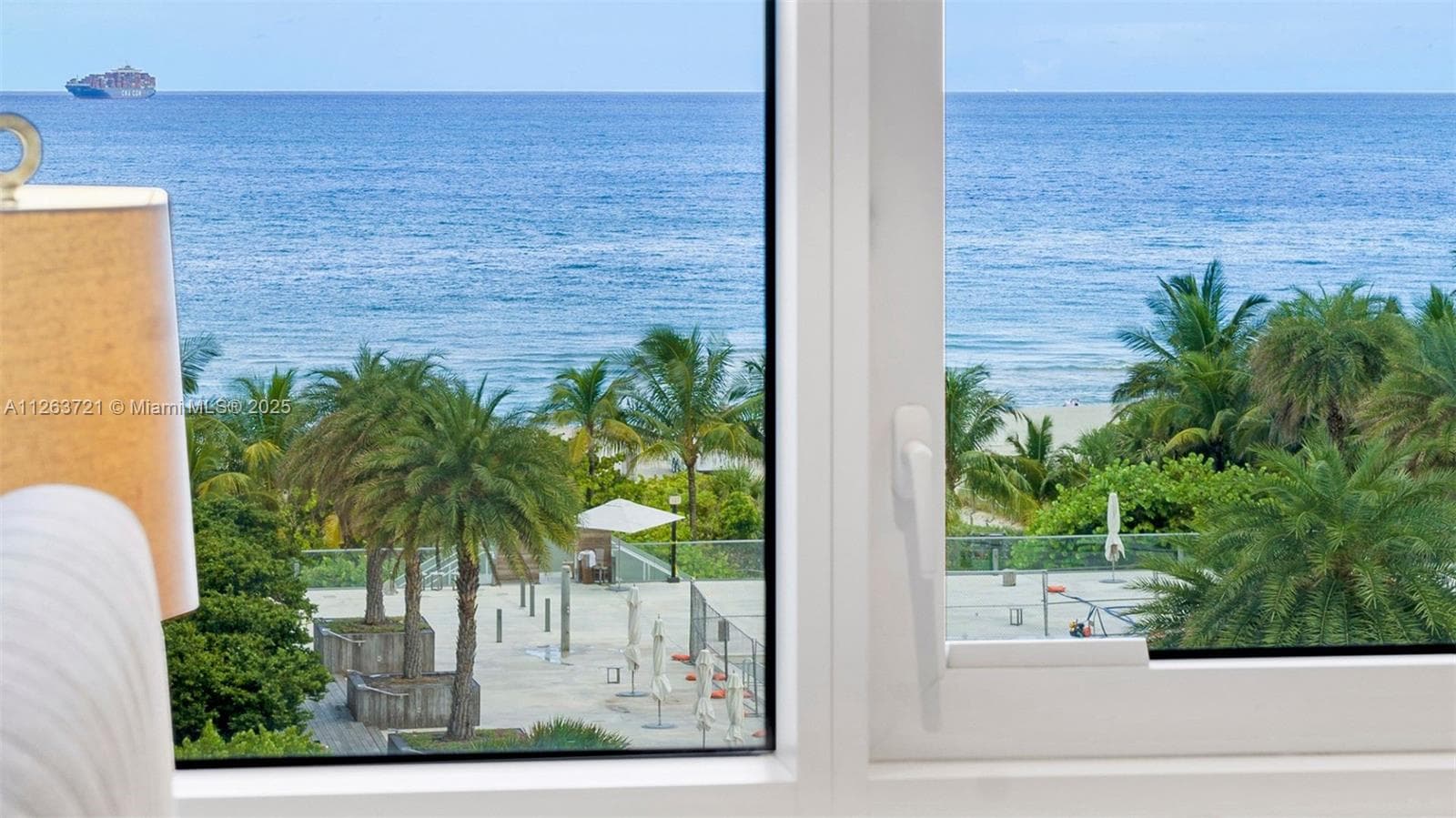 A11263721 — Miami Beach — 19