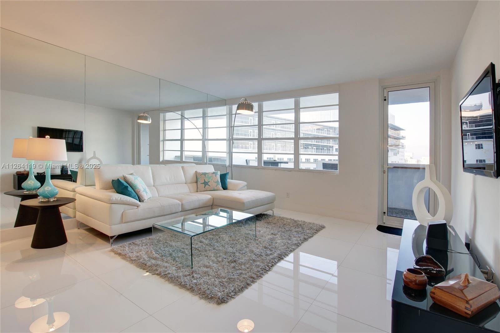 A11264119 — Miami Beach — 15