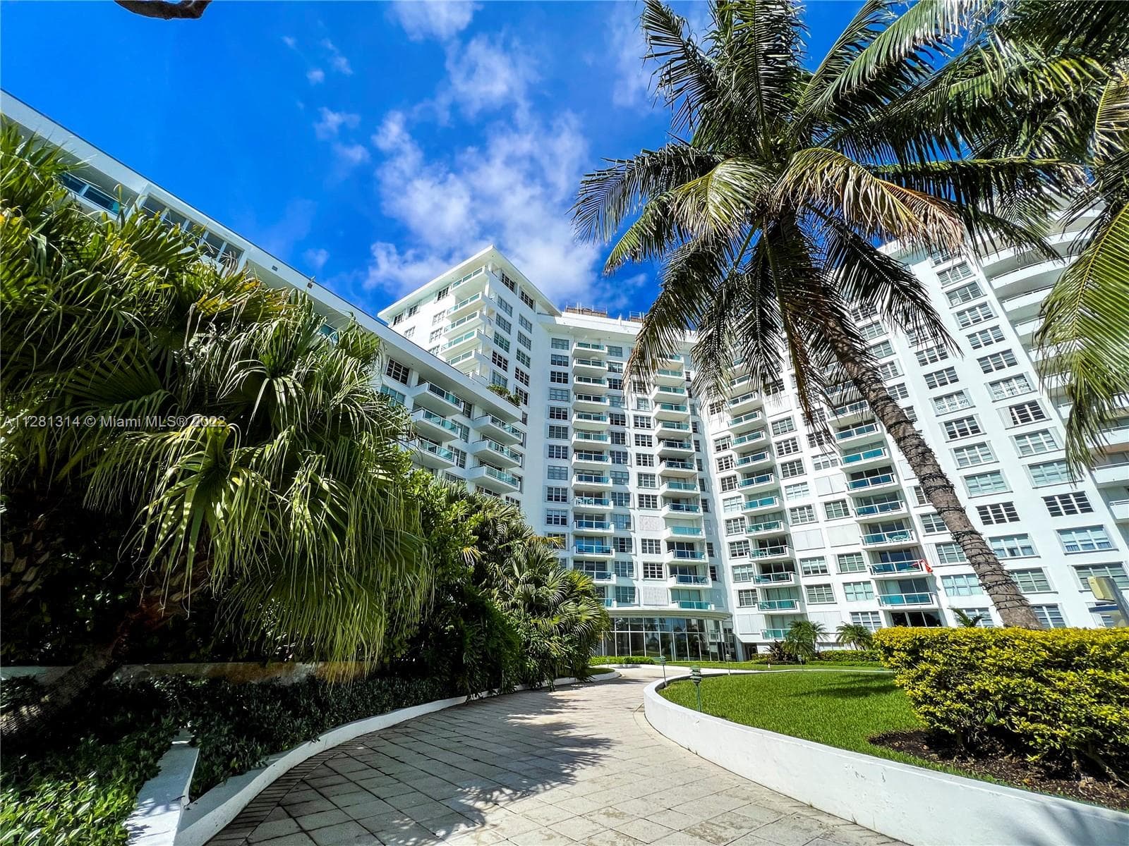 A11281314 — Miami Beach — 38