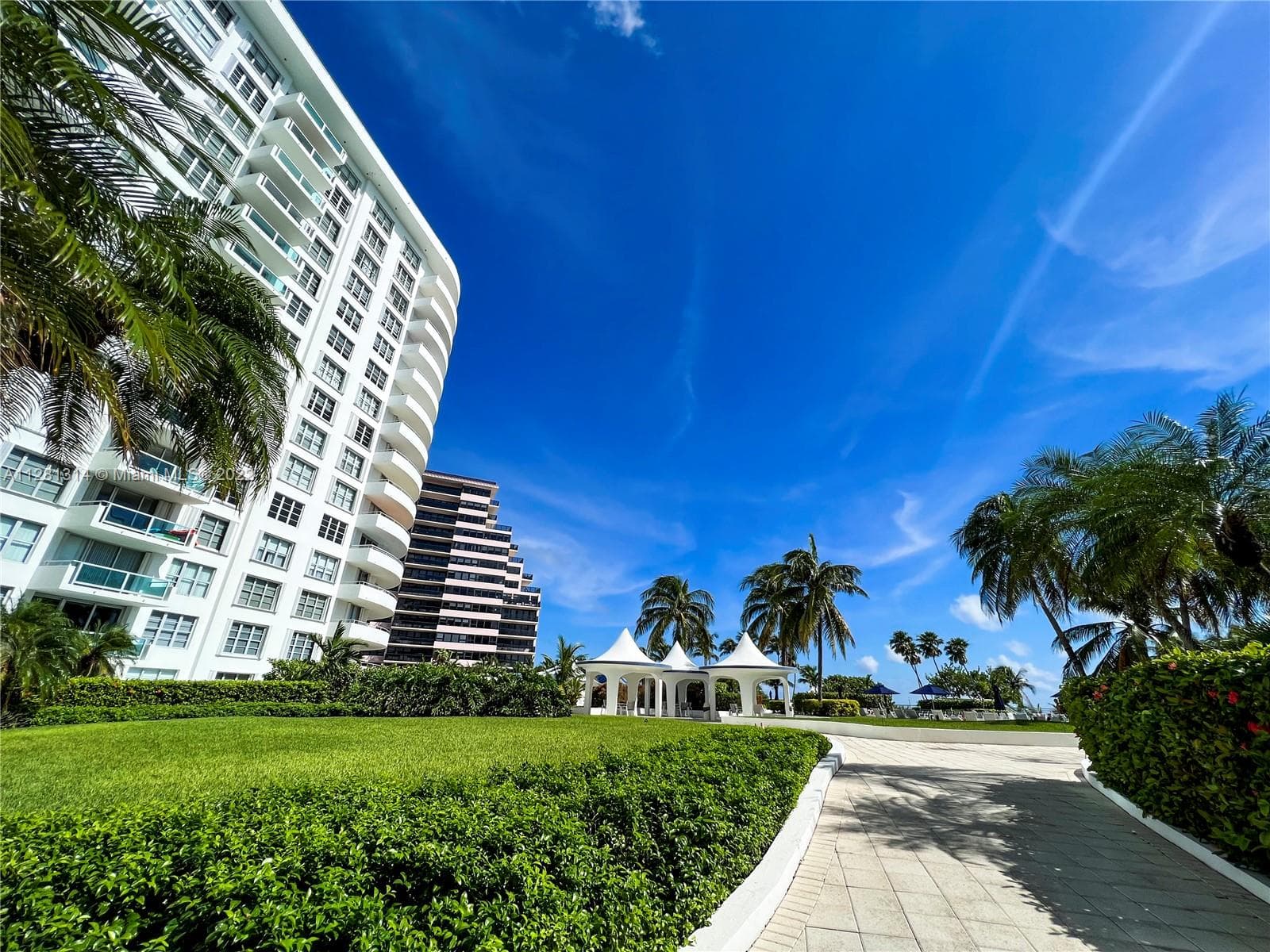 A11281314 — Miami Beach — 41