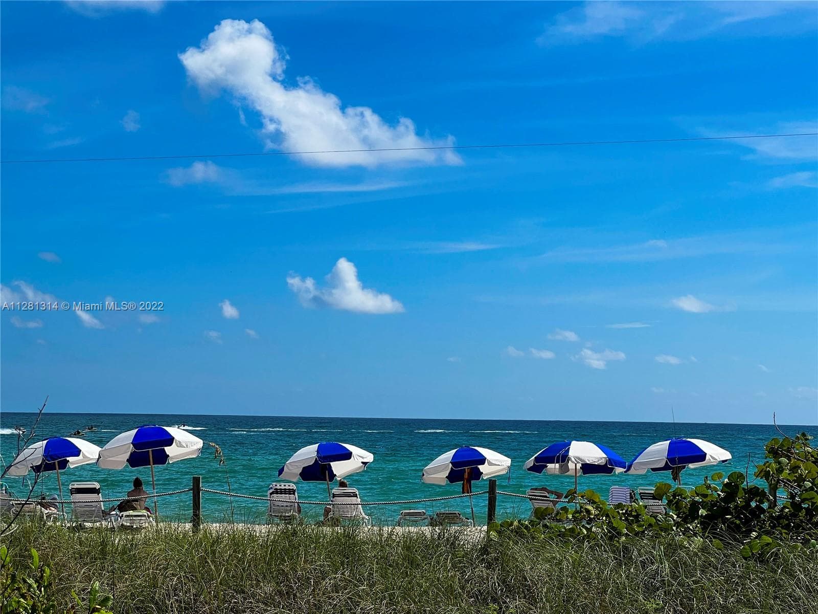 A11281314 — Miami Beach — 35