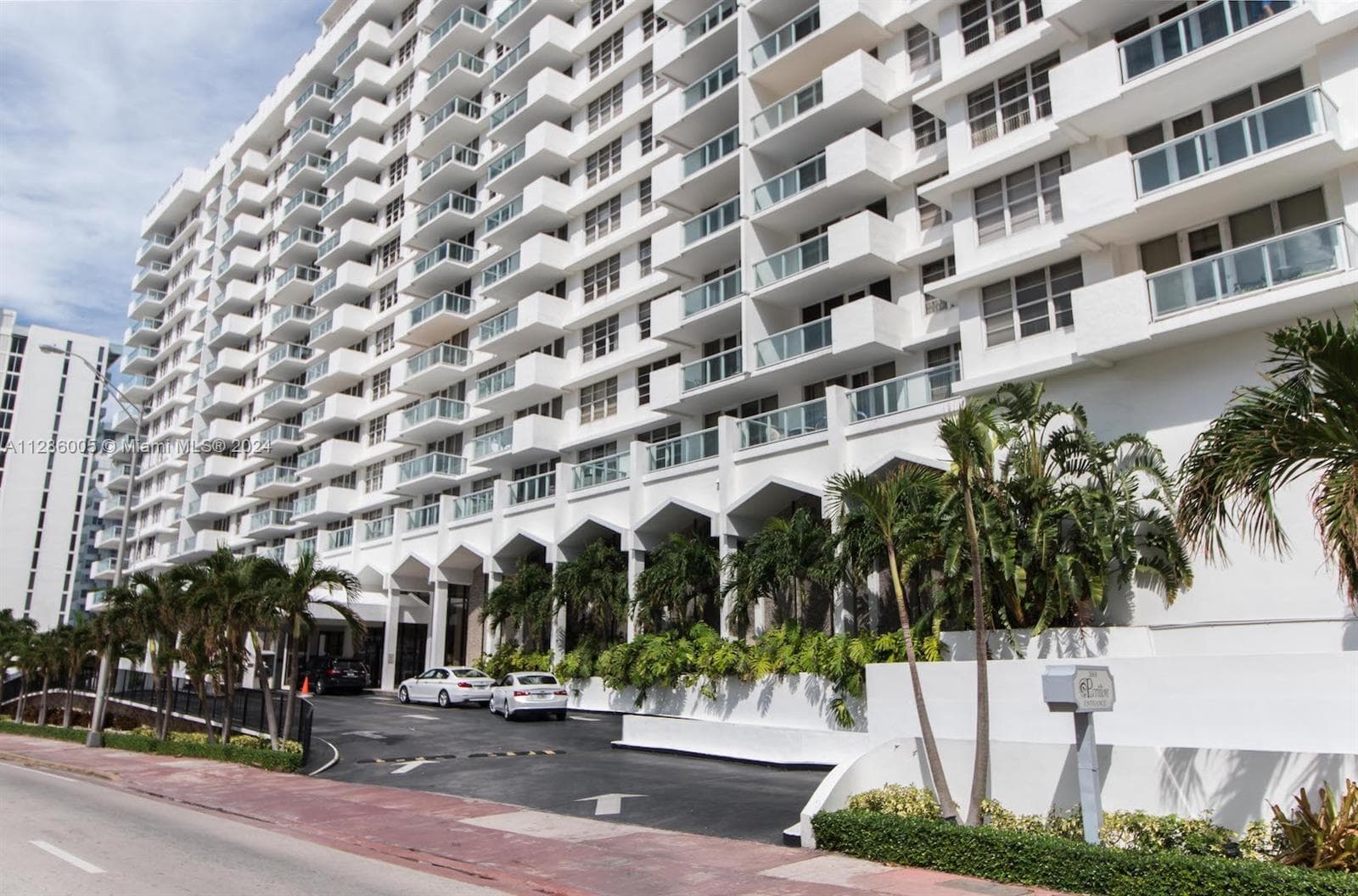 A11286005 — Miami Beach — 43