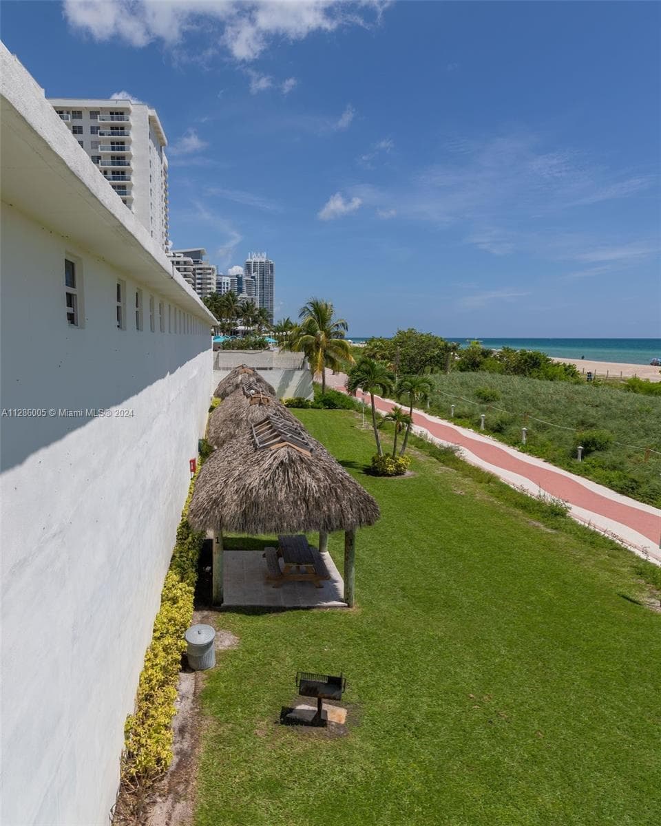 A11286005 — Miami Beach — 22