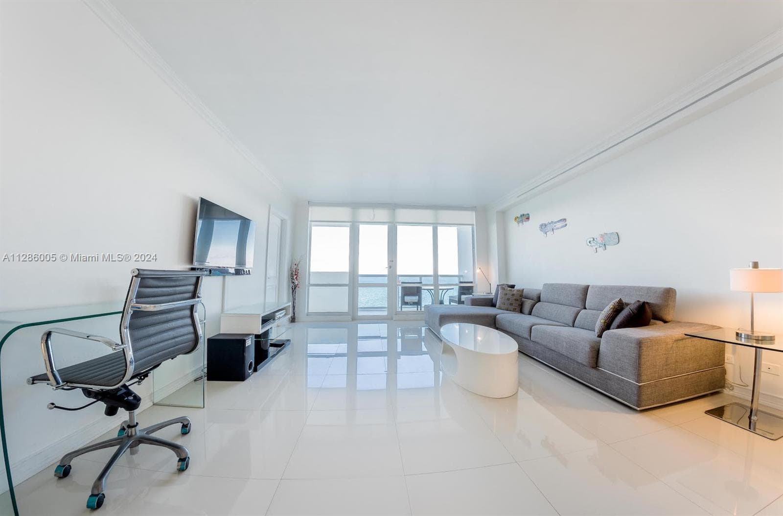 A11286005 — Miami Beach