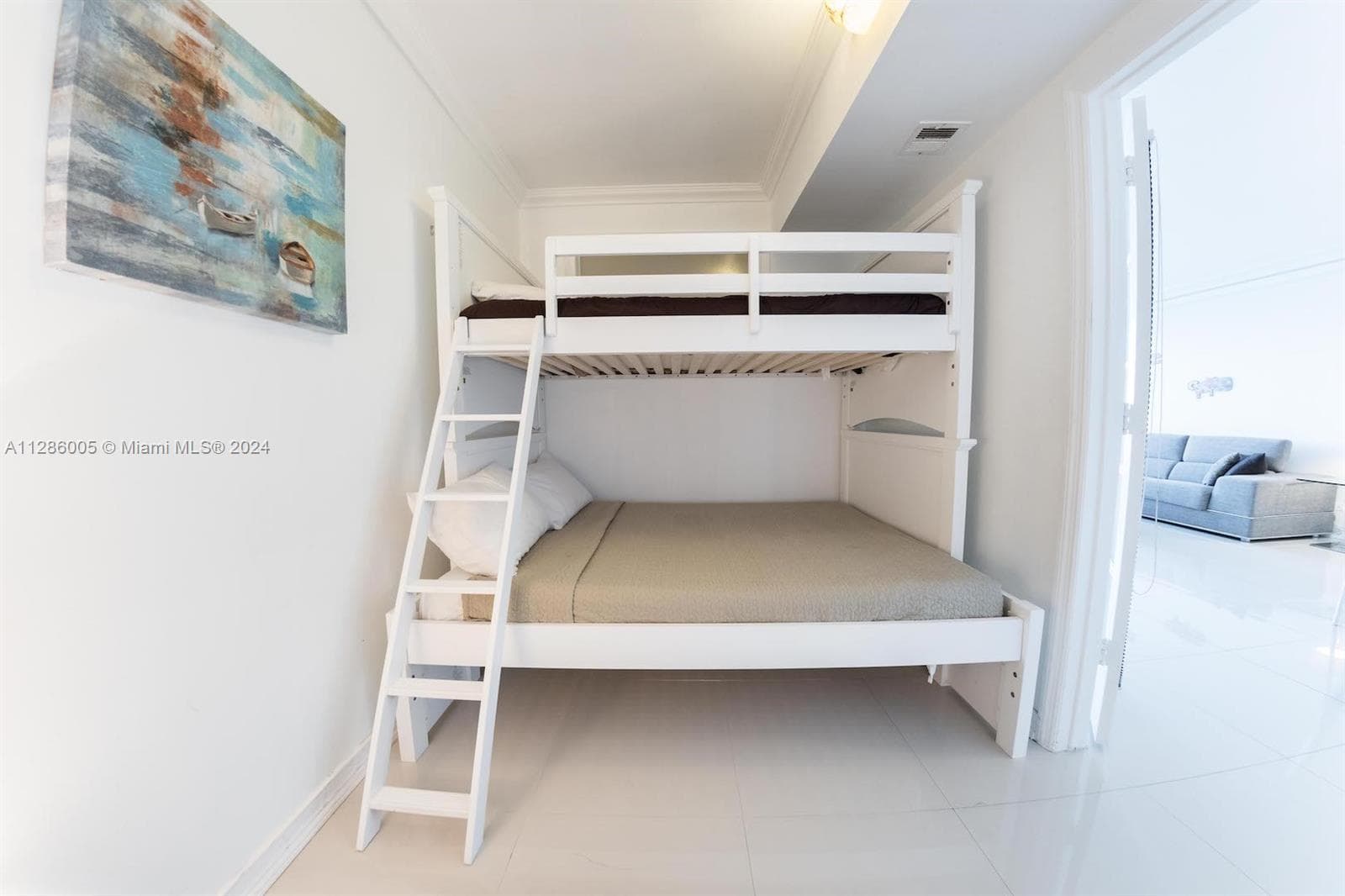 A11286005 — Miami Beach — 18