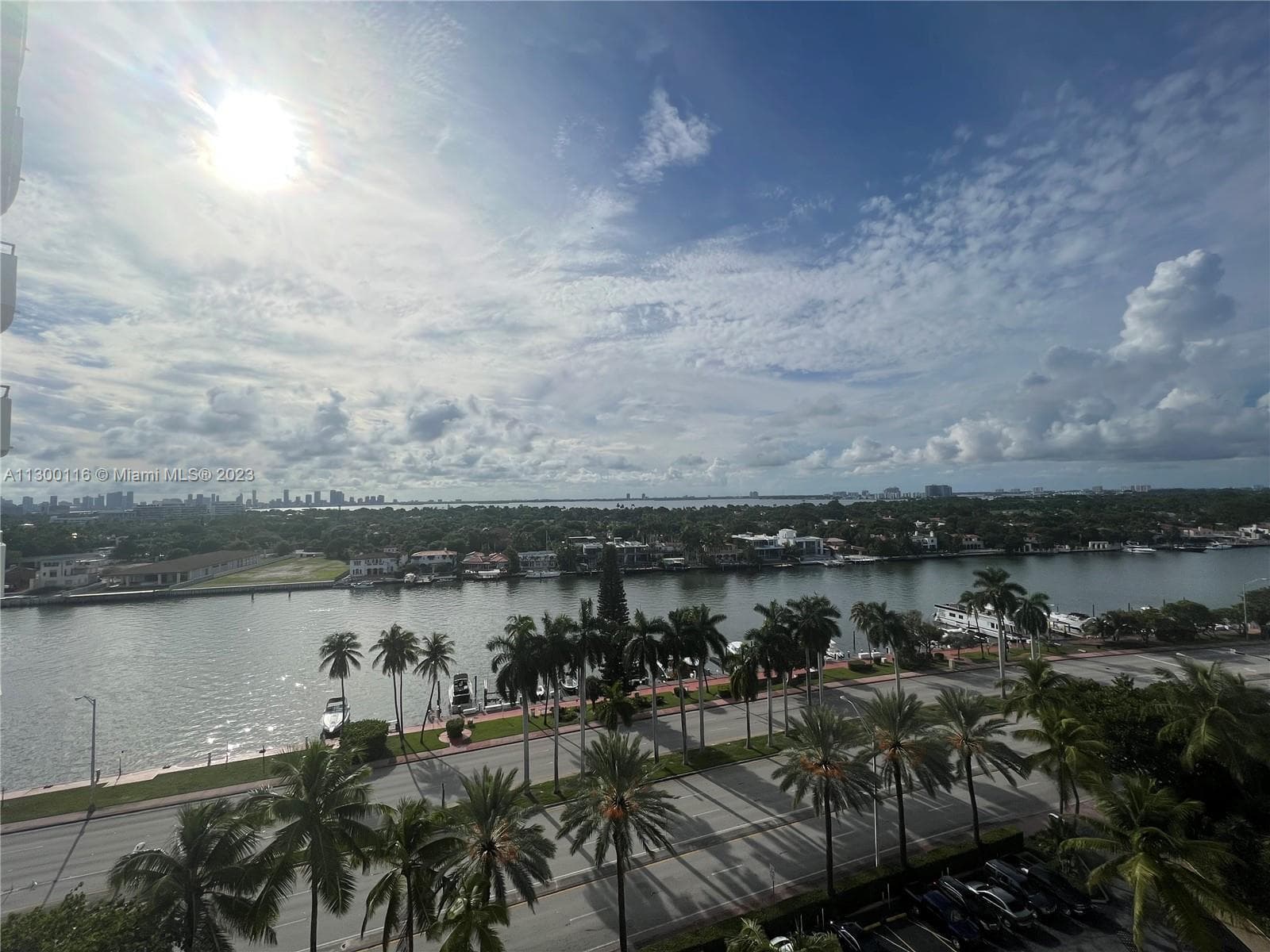 A11300116 — Miami Beach