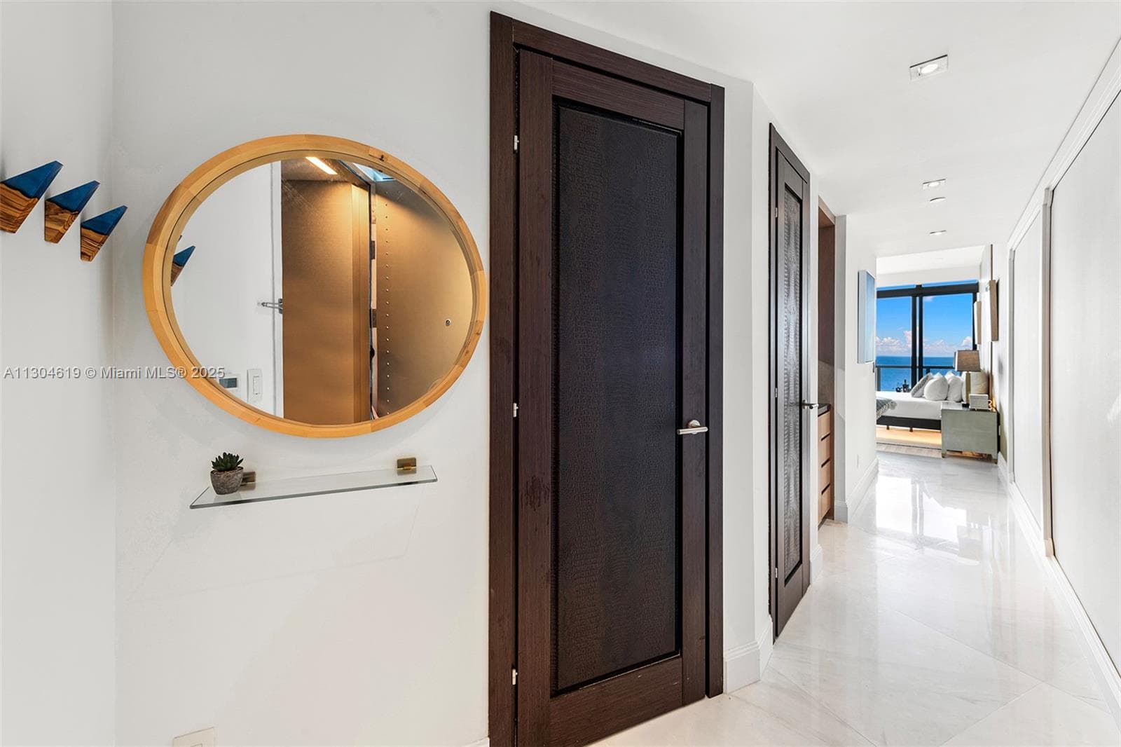 A11304619 — Miami Beach — 6